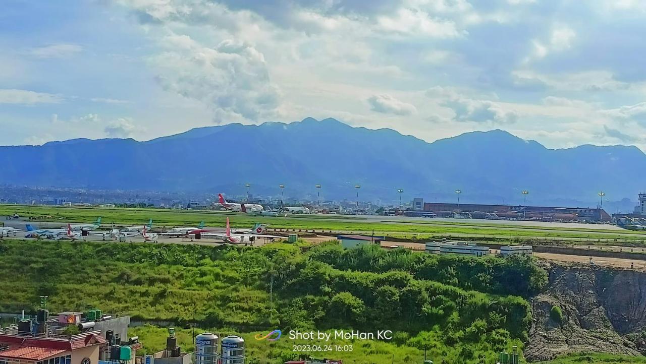 Kathmandu Airport View Hotel And Lodge Zewnętrze zdjęcie